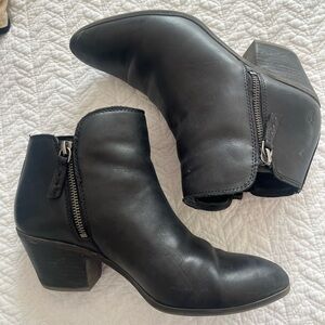 Frye Black Leather Booties size 8.5M